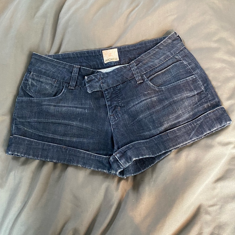 Arden B cuff shorts